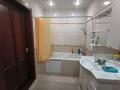 3-комнатная квартира · 70 м² · 1/5 этаж, мкр Кунаева 66 — возле женис за 29.7 млн 〒 в Уральске — фото 12