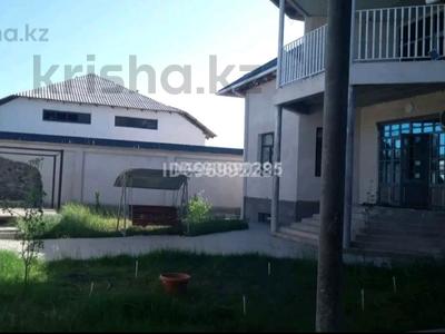 Жер үй мен саяжайлар в Туркестанской обл.: Жеке үй · 7 бөлме · 324 м², Айтеке би 121, бағасы: 900 000 〒 Жеке үй · 7 бөлме · 324 м², Айтеке би 121, бағасы: 900 000 〒 в Туркестане