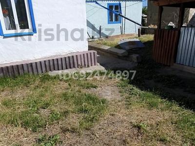Отдельный дом · 3 комнаты · 70 м² · 28 сот., Аккайнар, Бейбитшилик 24 — улица байтерек за 6 млн 〒 в Алматинской обл.