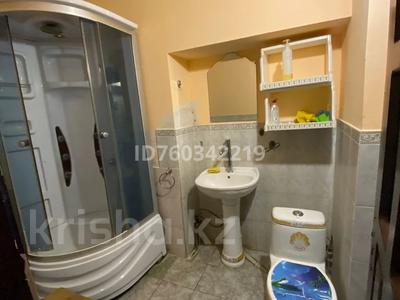 2-комнатная квартира · 50 м² · 1/3 этаж, мкр Тау Самал, Мкр Тау Самал, переулок Кербулакский 3 — ул. Олимпийская, Нефтяная - Банковая, Школа 47 за 160 000 ₸ в Алматы, Медеуский р-н