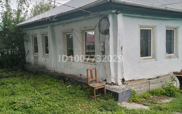 Отдельный дом · 3 комнаты · 42 м² · 12 сот., АБЫЛАЙХАН 85 — На центральной улице, Рядом школа, Дом культура, акимат, магазины за 3 млн ₸ в Сагыре — фото 2