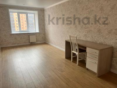 4-комнатная квартира, 85 м², 4/9 этаж, Жамбыла Жабаева за 40.6 млн 〒 в Петропавловске