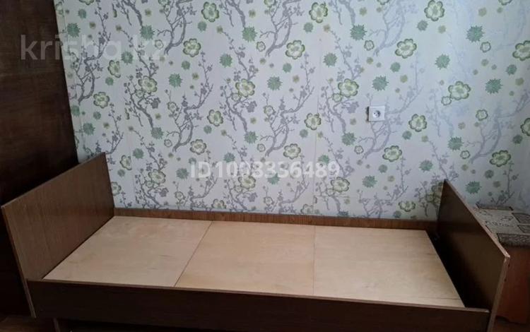 1 бөлме · 12 м² · 3 қабат, Сатпаева 15/2, бағасы: 150 000 ₸ в Усть-Каменогорске — фото 2
