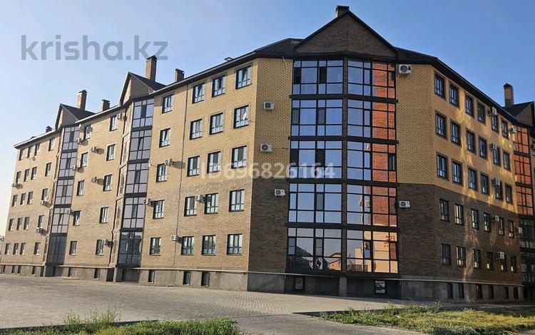 4-комнатная квартира · 121.6 м² · 5/5 этаж, Светлая 91 за ~ 45 млн 〒 в Уральске — фото 2