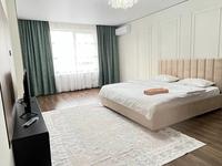 2-комнатная квартира · 80 м² · 9/12 этаж, Торекулова 93 за 25 000 ₸ в Алматы, Алмалинский р-н