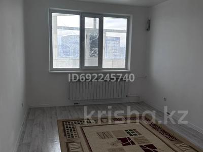 1-комнатная квартира, 35 м², 5/5 этаж помесячно, мкр 5 91 — Есет батыра 91 за 100 000 〒 в Актобе, мкр 5