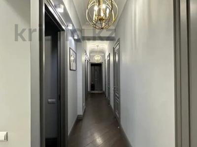 4-бөлмелі пәтер · 166 м² · 6/10 қабат, Кабанбай Батыра 15, бағасы: 168 млн ₸ в Алматы, Медеуский р-н