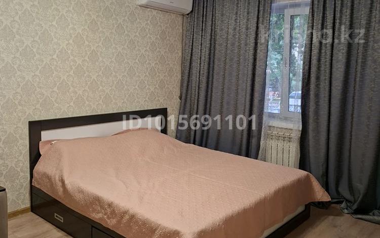 1-бөлмелі пәтер · 37 м² · 1/5 қабат, Жетісу-1 ш/а., бағасы: 250 000 ₸ в Алматы, Ауэзовский р-н — фото 2