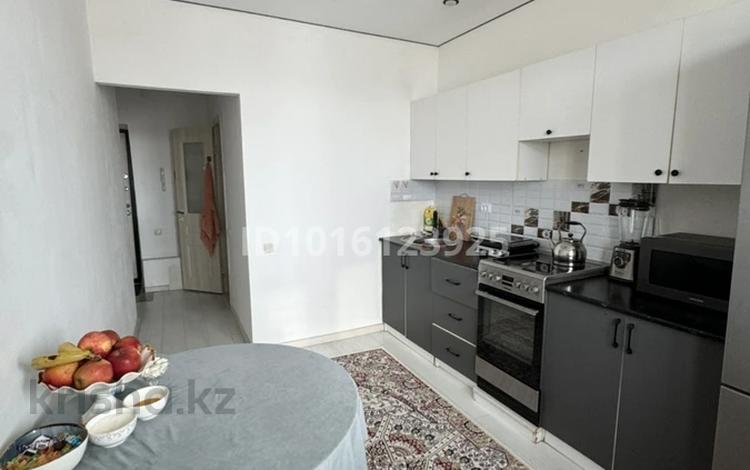 1-комнатная квартира · 40 м² · 8/8 этаж, Аманжол Болекпаев 12 за 180 000 ₸ в Астане, Алматы р-н — фото 2