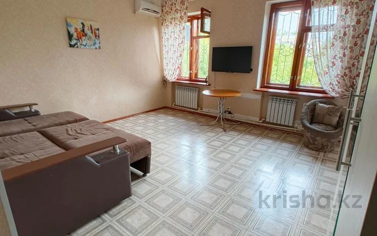 2-комнатная квартира · 60 м² · 2/3 этаж, Т. Масина за 120 000 ₸ в Уральске — фото 2