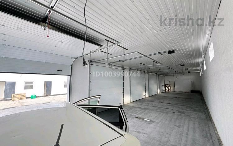 Гараж · 300 м² · мкр Байтак-3, Орынгали смагулова 12 за 55 млн ₸ в Атырау, мкр	Байтак-3 — фото 24