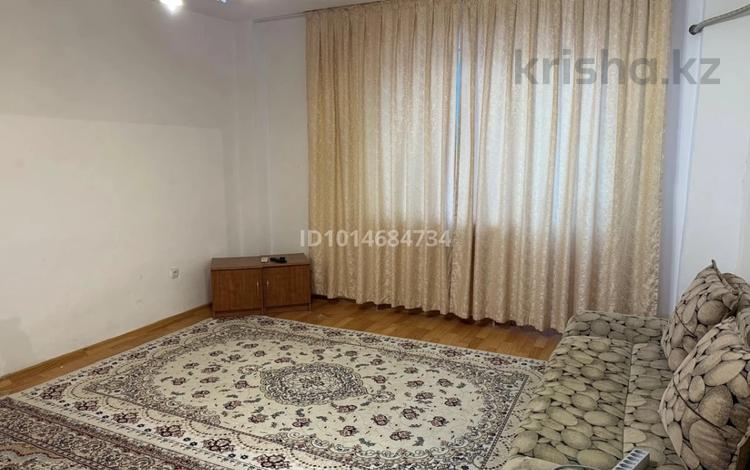 1-комнатная квартира · 45 м² · 2/5 этаж, мкр Нурсая 107 за 120 000 ₸ в Атырау — фото 2