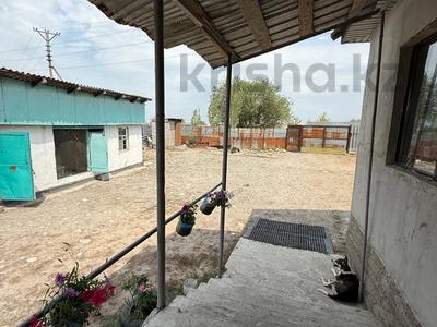 Продажа домов и дачи в Алматинской обл.: Отдельный дом · 3 комнаты · 134.5 м² · 16.6 сот., Восточная 5 за 31 млн 〒 Отдельный дом · 3 комнаты · 134.5 м² · 16.6 сот., Восточная 5 за 31 млн 〒 в Кендале