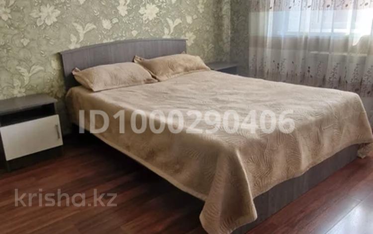 2-комнатная квартира · 45 м² · 8/9 этаж, Потанина — Назарбаева ауэзова, рынок, новая мечеть, обл суд и акимат, Ниш. за 10 000 ₸ в Кокшетау — фото 2