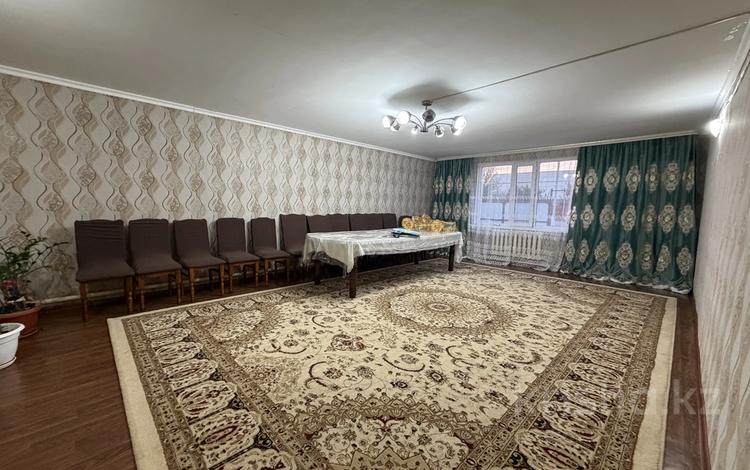 Отдельный дом · 4 комнаты · 130 м² · 5 сот., Радлова 1 за 17.5 млн ₸ в Уральске — фото 7