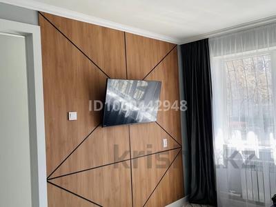 3-комнатная квартира · 60 м² · 1/5 этаж, 35 квартал 18 за 27 млн 〒 в Семее