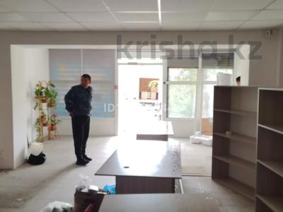 Офисы, образование, кабинеты и рабочие места · 63 м² за 400 000 ₸ в Актау, 6-й мкр