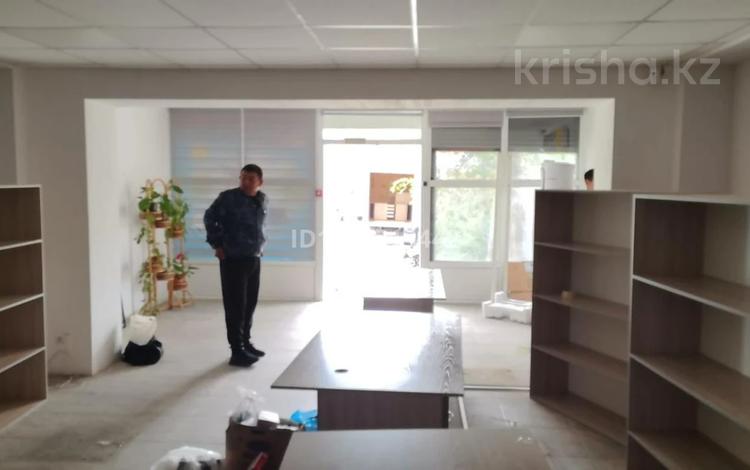 Кеңселер, білім орталықтары, кабинеттер және жұмыс орындары · 63 м², бағасы: 400 000 ₸ в Актау, 6-й мкр — фото 2