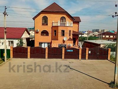 Отдельный дом · 7 комнат · 246 м², мкр Лесхоз, Тажигали Садыкова за 600 000 〒 в Атырау