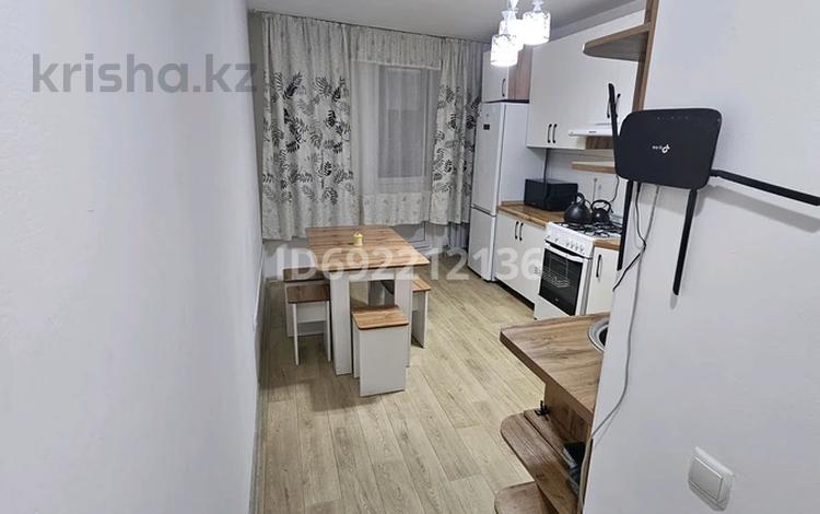 2-комнатная квартира, 54 м², 9/9 этаж помесячно, Райымбек Батыр 277 — Напротив гипермаркет Магнума 24/7, ЖК Нурия, Куликовский за 180 000 〒 в  — фото 2