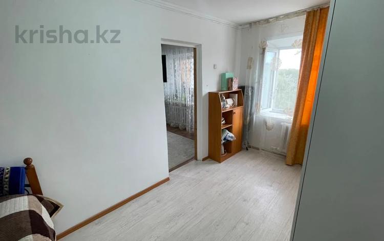 2-комнатная квартира · 42.4 м² · 4/5 этаж, Майкудук, 15й микрорайон за 9.5 млн ₸ в Караганде, Алихана Бокейханова р-н — фото 2