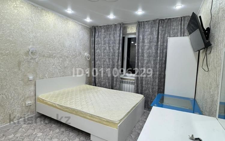 1-комнатная квартира · 17 м² · 2/4 этаж, мкр №3 39б за 170 000 ₸ в Алматы, Ауэзовский р-н — фото 2