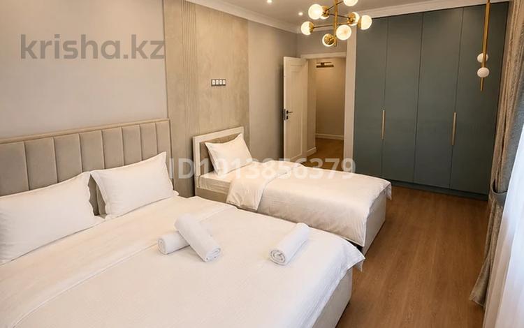 3-комнатная квартира · 107 м² · 13/15 этаж, Радостовца 270 за 80 000 ₸ в Алматы, Бостандыкский р-н — фото 2