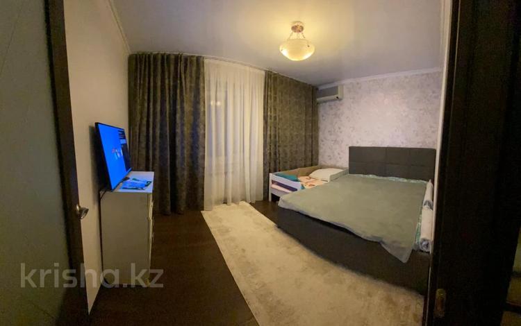 4-комнатная квартира · 80 м² · 10/10 этаж, мкр Юго-Восток, Сатыбалдина за 28 млн ₸ в Караганде, Казыбек би р-н — фото 4