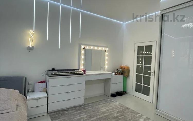 4-комнатная квартира · 110 м² · 14/32 этаж, Аль-фараби за 160 млн ₸ в Алматы, Бостандыкский р-н — фото 2