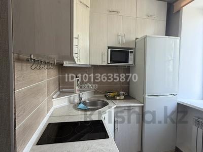 2-комнатная квартира · 45 м² · 3/3 этаж, проспект Шакарима 163 за 18 млн ₸ в Усть-Каменогорске, Ульбинский