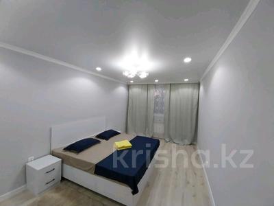 2-бөлмелі пәтер, 73 м², 1/10 қабат тәулігіне, Сейфуллина 51 — Сейфуллина, бағасы: 20 000 〒 в Алматы, Жетысуский р-н