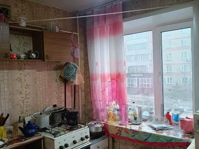 1-комнатная квартира · 32 м² · 2/5 этаж, Абая за 10.5 млн 〒 в Петропавловске