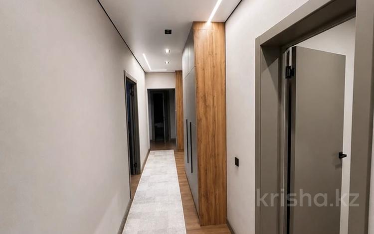 3-комнатная квартира · 97 м² · 5/10 этаж, Базовая 4/3 за 57 млн ₸ в Усть-Каменогорске — фото 2