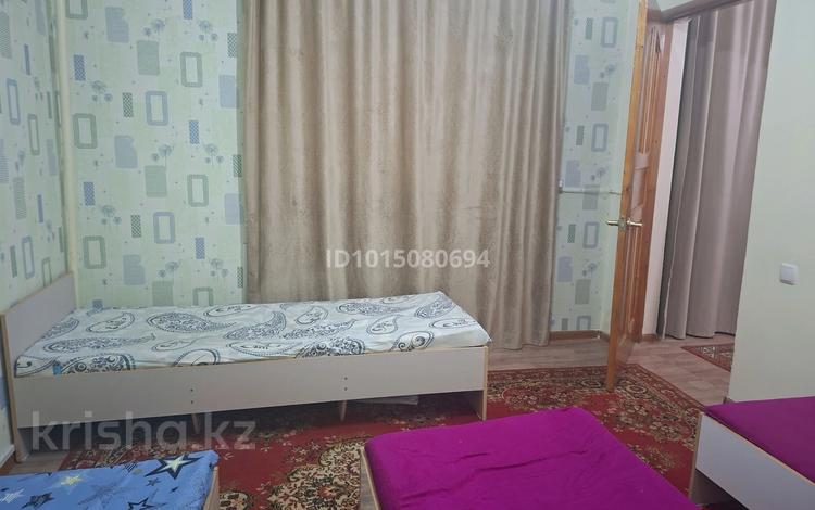 4 бөлме · 220 м² · 1/2 қабат, мкр Алмас 153, бағасы: 50 000 ₸ в Алматы, Ауэзовский р-н — фото 2