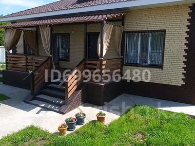 Продажа домов и дачи в Карагандинской обл.: Отдельный дом · 4 комнаты · 118 м² · 10 сот., Переулок Октябрьский 6 — Колхозная за 37 млн 〒 Отдельный дом · 4 комнаты · 118 м² · 10 сот., Переулок Октябрьский 6 — Колхозная за 37 млн 〒 в Темиртау