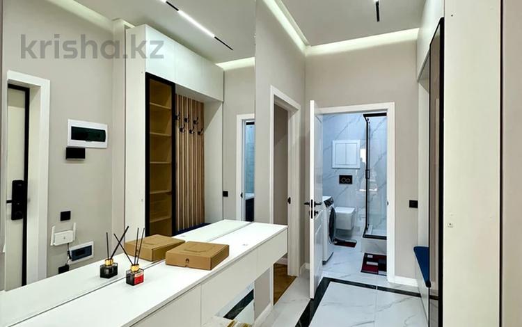 3-комнатная квартира · 70 м² · 16/16 этаж, Сырым батыра 99/3 за 350 000 ₸ в Шымкенте, Каратауский р-н — фото 2