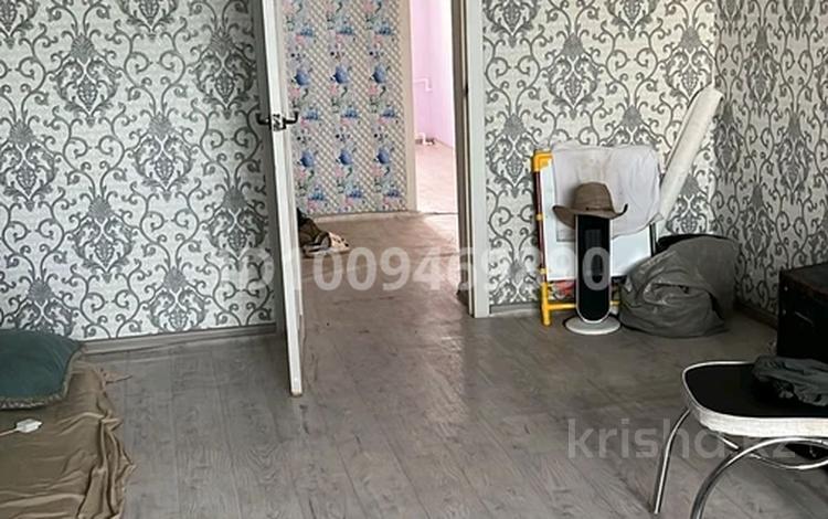 3-комнатная квартира · 60 м² · 6/6 этаж, 2 микрорайон — Остановка конечный кольцо за 9 млн ₸ в Абай — фото 2