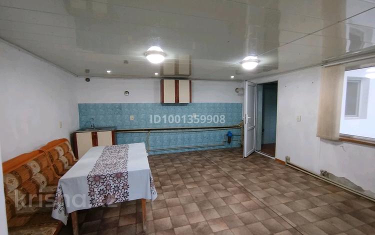 Отдельный дом · 4 комнаты · 52 м² · 8 сот., Чкалова — Абая - Демьяна Бедного за 12 млн 〒 в Таразе — фото 2