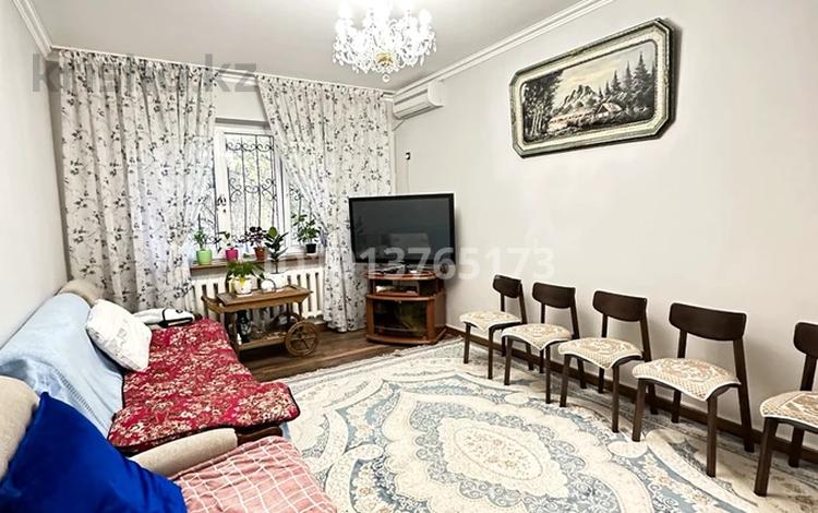 3-бөлмелі пәтер · 101.2 м² · 2/5 қабат, мкр Аксай-4 15, бағасы: 53.5 млн ₸ в Алматы, Ауэзовский р-н — фото 2