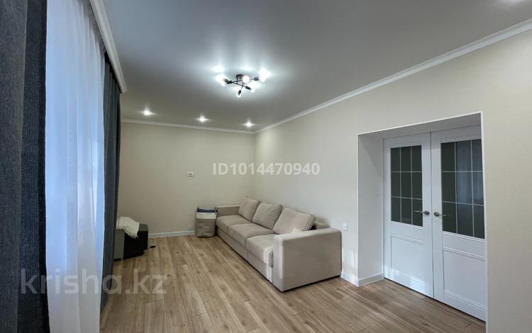 2-комнатная квартира · 73 м² · 4/12 этаж, Акмешит 7, 7а, 7/1, 7/3 за 330 000 ₸ в Астане, Есильский р-н — фото 2