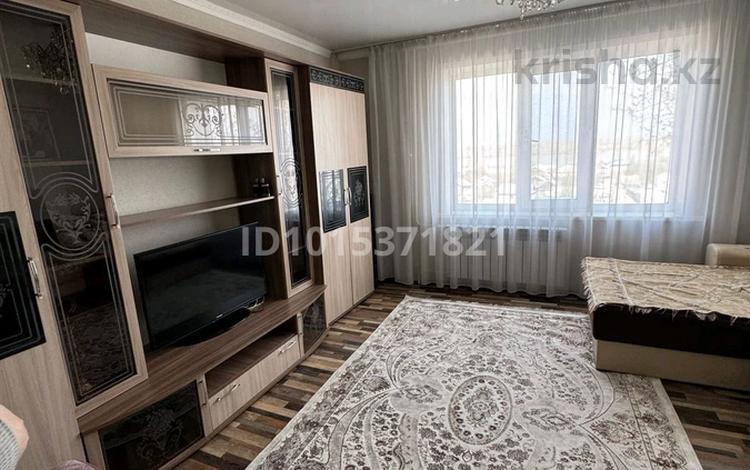 2-бөлмелі пәтер · 54 м² · 5/9 қабат, Утепбаева 50В, бағасы: 25 млн ₸ в Семее — фото 2