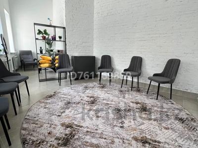 Офисы, образование, кабинеты и рабочие места, студии · 20 м² за 30 000 〒 в Усть-Каменогорске