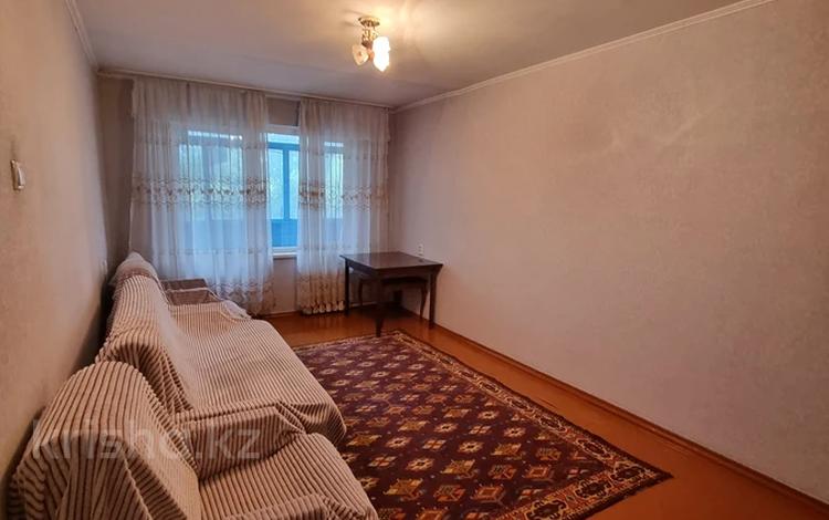 2-комнатная квартира, 50 м², 2/5 этаж помесячно, Самал 20