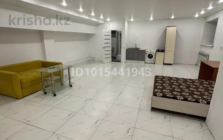 1-комнатная квартира · 60 м² · 1/7 этаж, Караменде Би Шакаулы 64 за 160 000 ₸ в Астане, Сарыарка р-н — фото 2