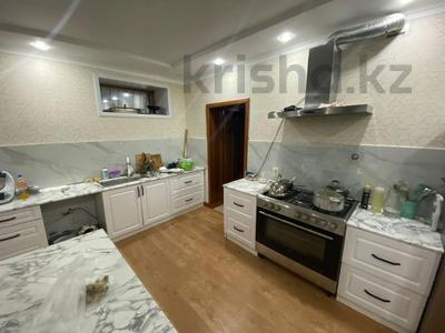 Отдельный дом · 7 комнат · 399.2 м² · 18 сот., Аубакирова 267 за 95 млн ₸ в Мичуринское