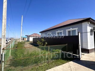 Часть дома · 5 комнат · 195 м² · 8.75 сот., мкр Аксай-2, Аксай-2, 15 2 за 35 млн 〒 в Атырау