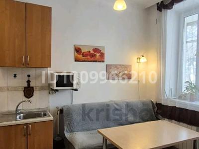 1-комнатная квартира · 32 м² · 2/3 этаж, Кабанбай батыра 122 — Желтоксан за 13 000 ₸ в Алматы, Алмалинский р-н
