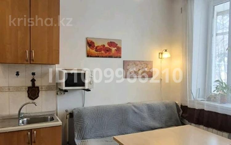 1-комнатная квартира · 32 м² · 2/3 этаж, Кабанбай батыра 122 — Желтоксан за 13 000 ₸ в Алматы, Алмалинский р-н — фото 10