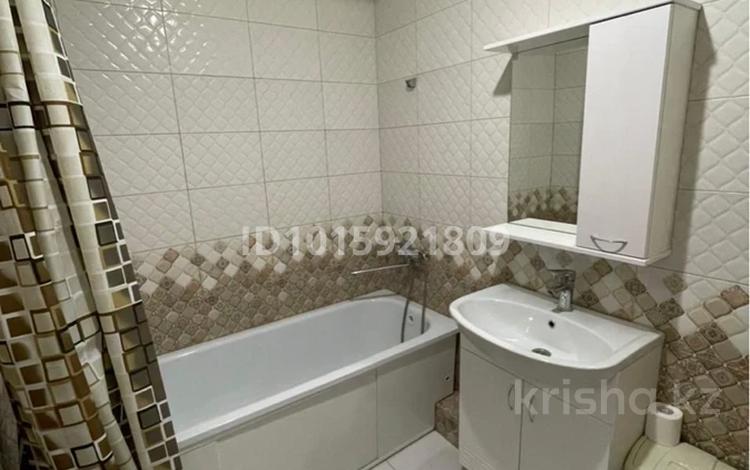 1-комнатная квартира · 45 м² · 5/5 этаж, Алихан Бокейхан 27 за 250 000 ₸ в Астане, Есильский р-н — фото 2