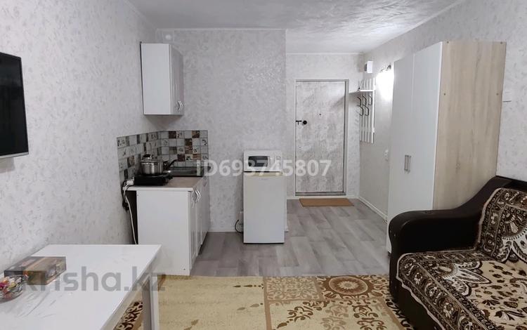 1-комнатная квартира · 18 м² · 1/5 этаж, Рабочая 139 — Центральный стадион. Автодорожный колледж. за 7 000 ₸ в Костанае — фото 15